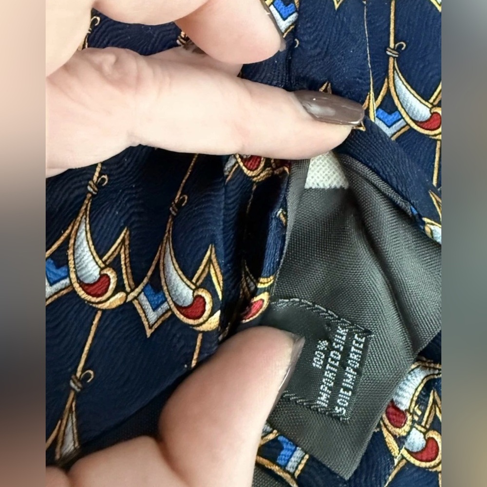 Christian Dior Cravate Silk Necktie Navy Blue Geometric Scallop Made Canada - Picture 6 of 7